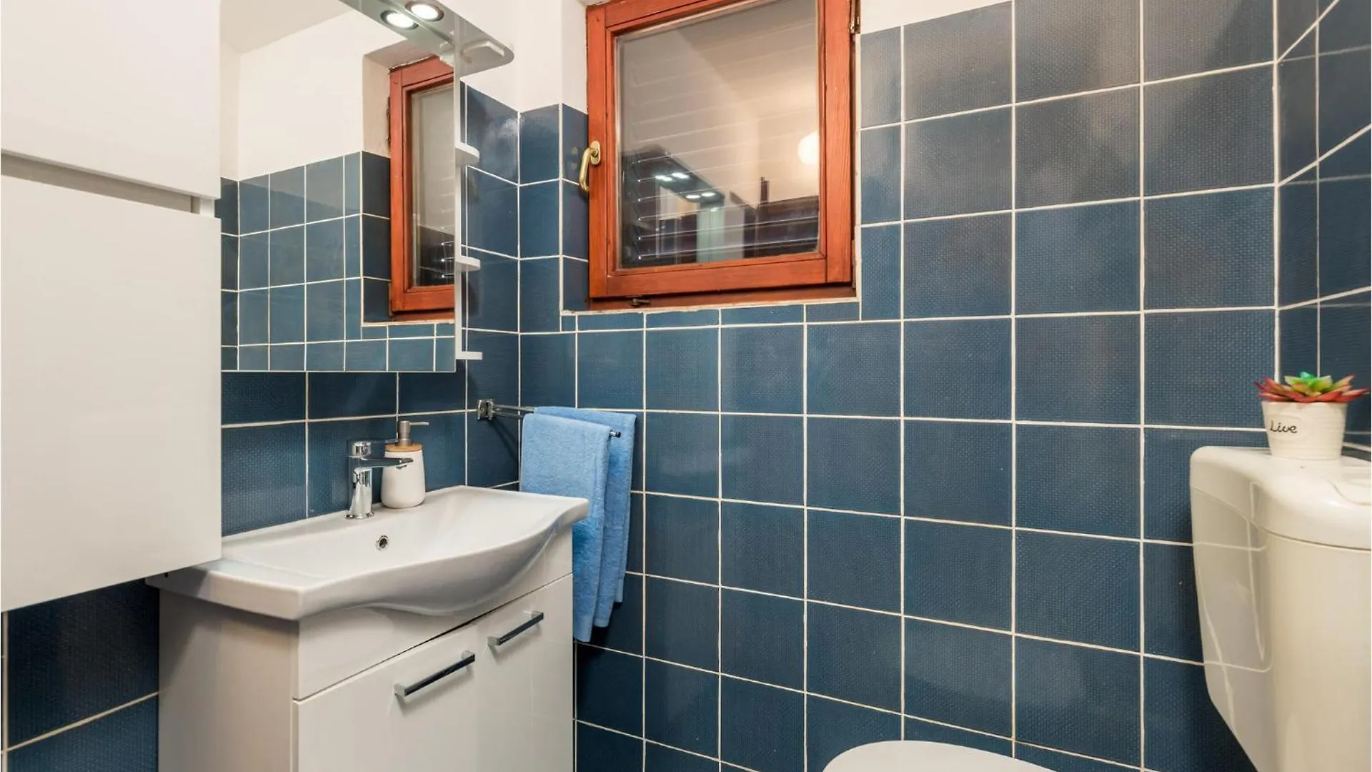 Lovely Apartment In Rab With Kitchen Mundanije Croatia
